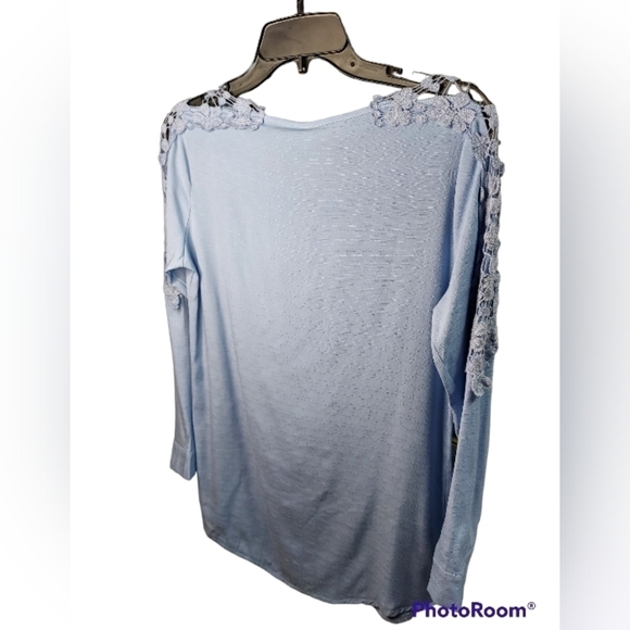 Lt. Blue NWT XL Top crochet lace at neck no fabic label - Picture 9 of 9